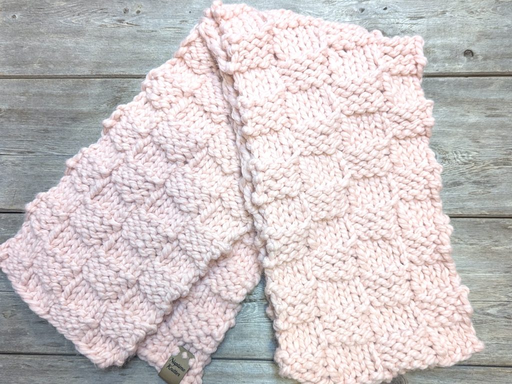 Easy Checkered Knitted Scarf Pattern